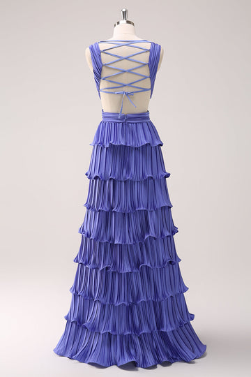 Lilla A-linje dyb V-hals lagdelt lang brudepigekjole med slids